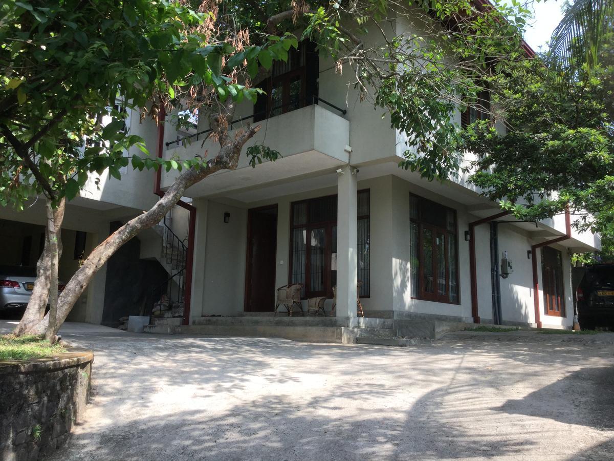 Avondale Colombo Bed & Breakfast Maharagama Bagian luar foto